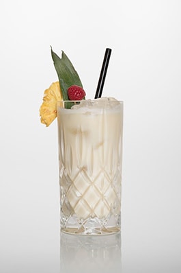 Pina Colada: Rum, Sahne, Kokossirup, Ananassaft.