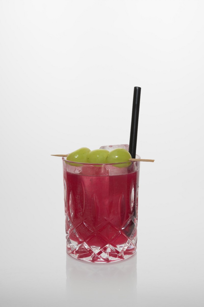 Hemingway Sour: Gin, Grenadine, Zitronensaft.